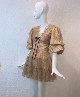 Đầm lưới tay phồng