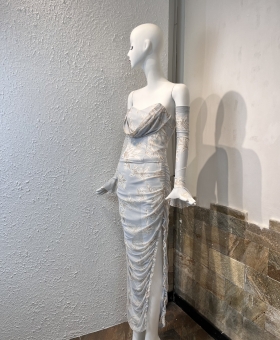 Đầm lưới nhún xẻ tà