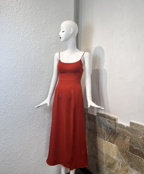 Đầm 2 dây xẻ tà